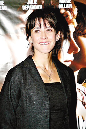 《暗处的女人》首映+苏菲玛索 笑容依然 纯真