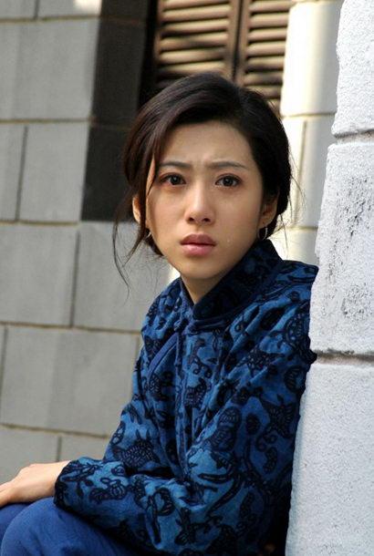 由台湾著名的制作人阮虔芷制作,杨玄导演的年代苦情大戏《宁为女人》