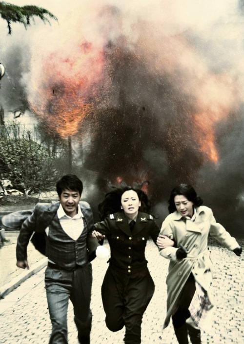 日前,郭晓冬领衔主演的电视剧《红色电波》也即将在上海杀青,在该剧中