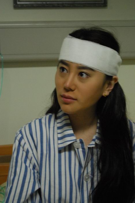 《<em>族</em>魂》热拍 戴娇倩姜欣雨<em>姐妹花</em>齐入院-《