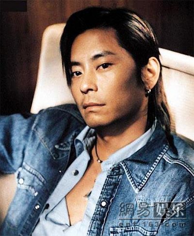 [试听]王杰《我知道我是一个已经过气的歌手》