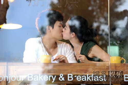 吴克群新作《寄生》MV打造年最深刻爱情故事