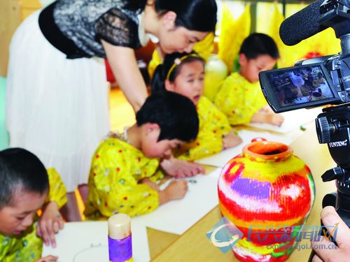 制作学校宣传片 幼儿园老师拍微电影