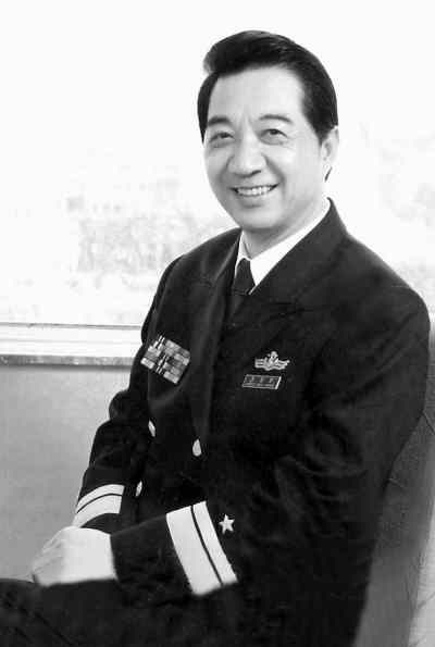 张召忠:"文将军"的"明星路"-张召忠,文将军,明星路,军事-长兴新闻网